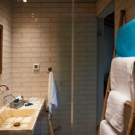 Klaritz Luxury Suites شقة
